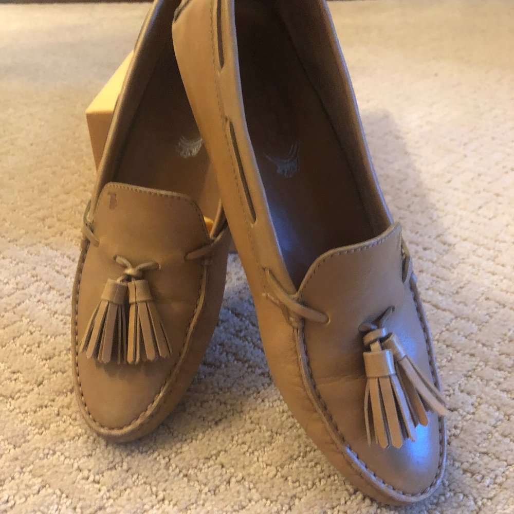 Tod's Quinniece Milton Loafer (size 38)